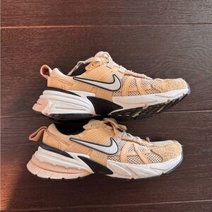 NIKE V2K Run Sneakers